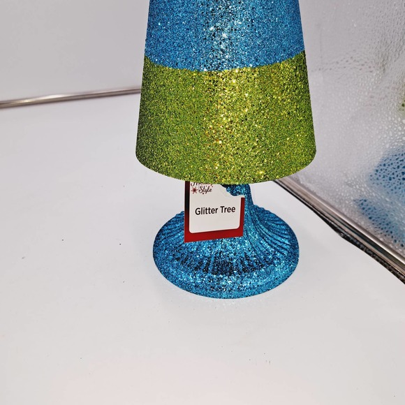 NWT Glitter Rainbow Metal Christmas Tree - Picture 5 of 11